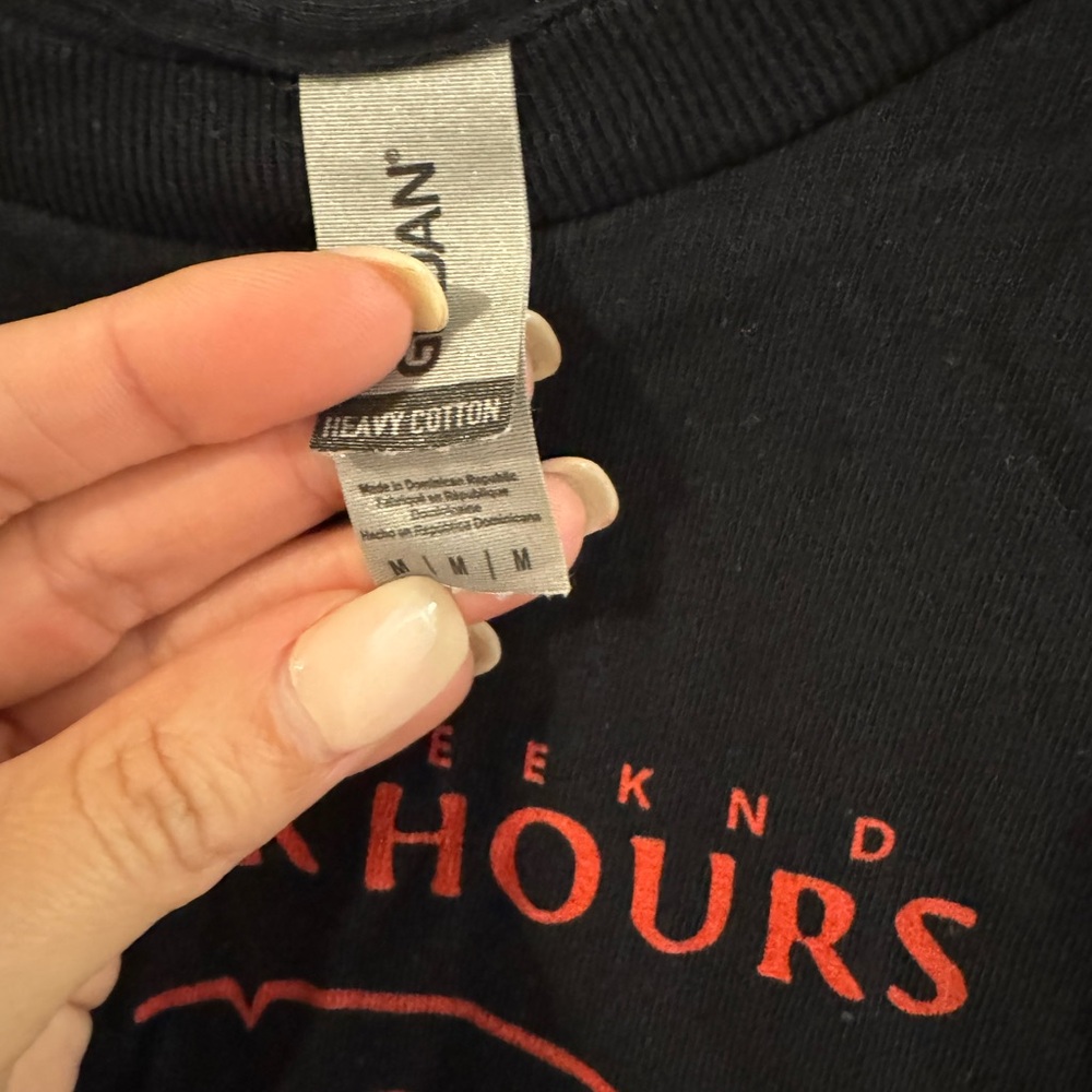 Gildan Black Tee with Red Graphic - Picture 2 of 2